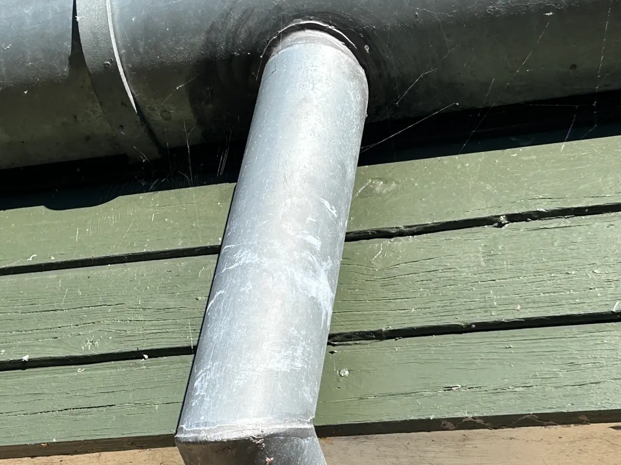 Billede 3 - Ca. 84 meter brugte zinktagrender sælges