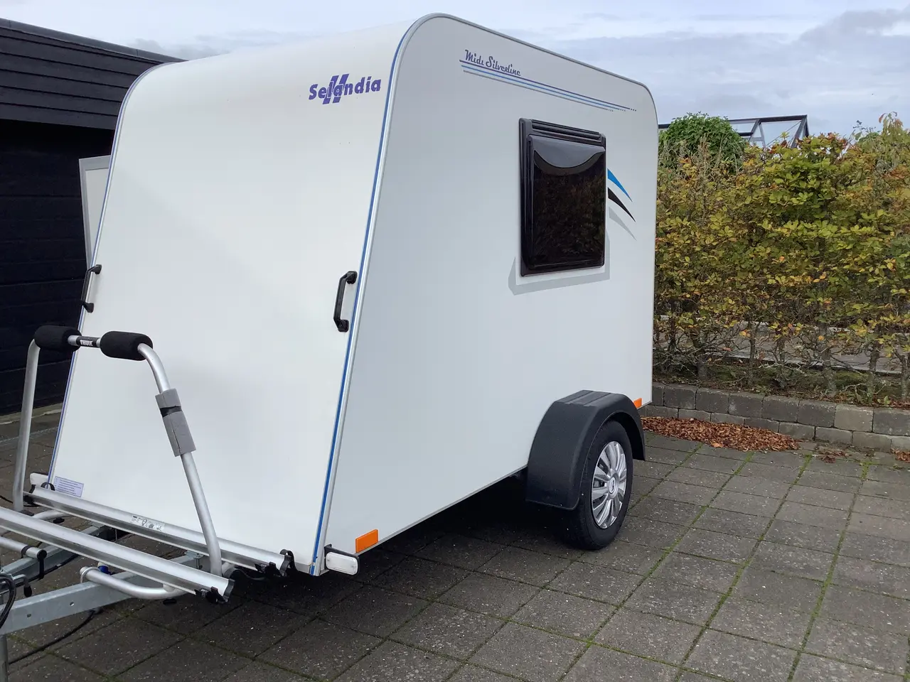 Billede 2 - SILVERLINE MIDI med bag og sidedør