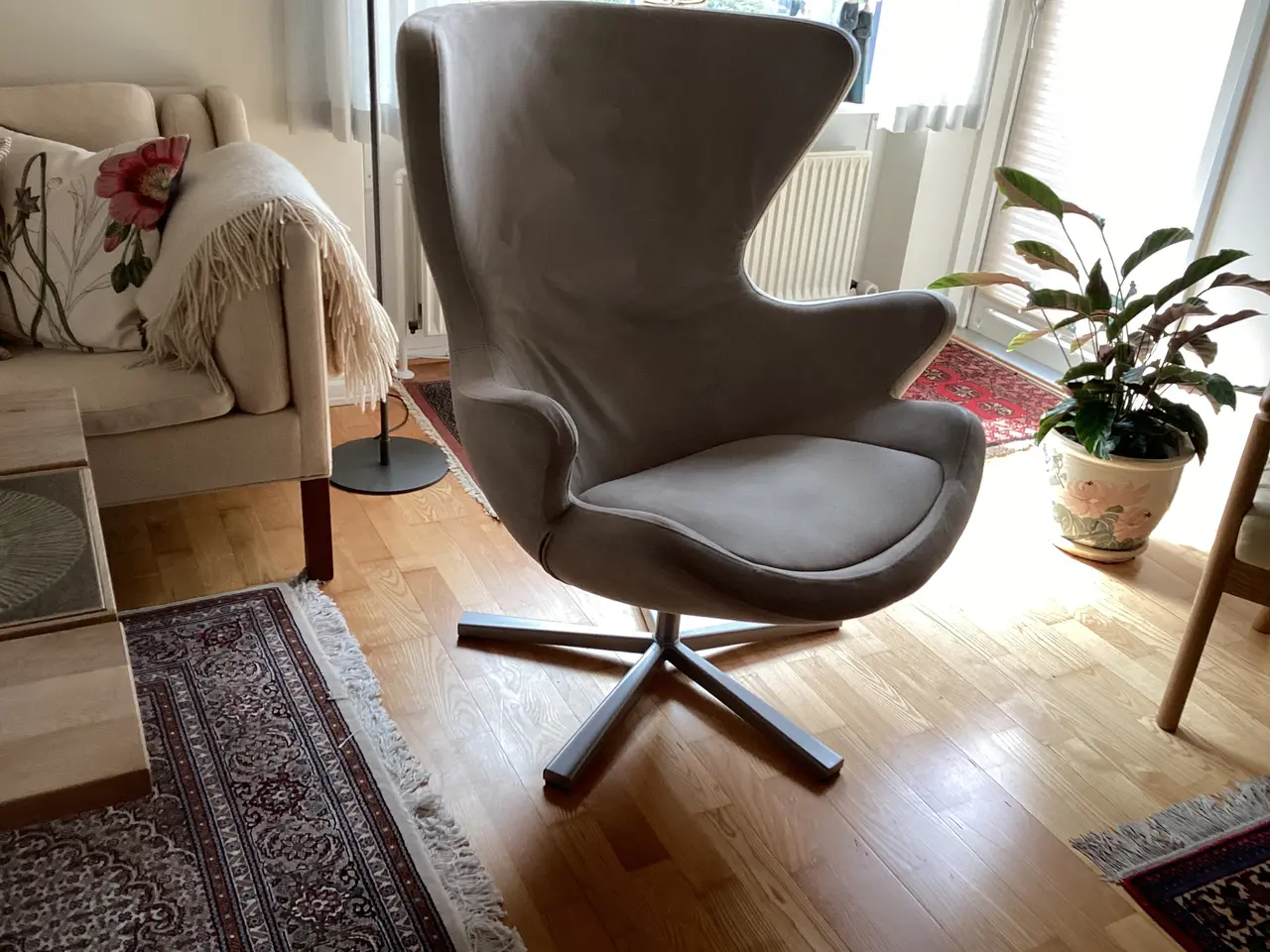 Billede 2 - BoConcept hvilestol på drejesokkel med smudsafvise