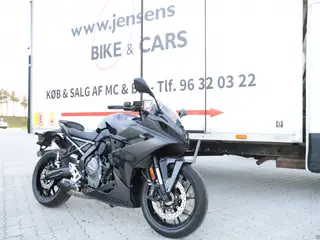 Suzuki GSX-8R