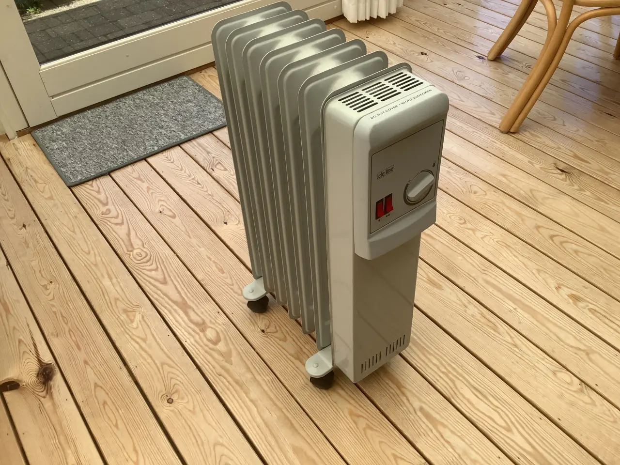 Billede 2 - Elradiator på hjul