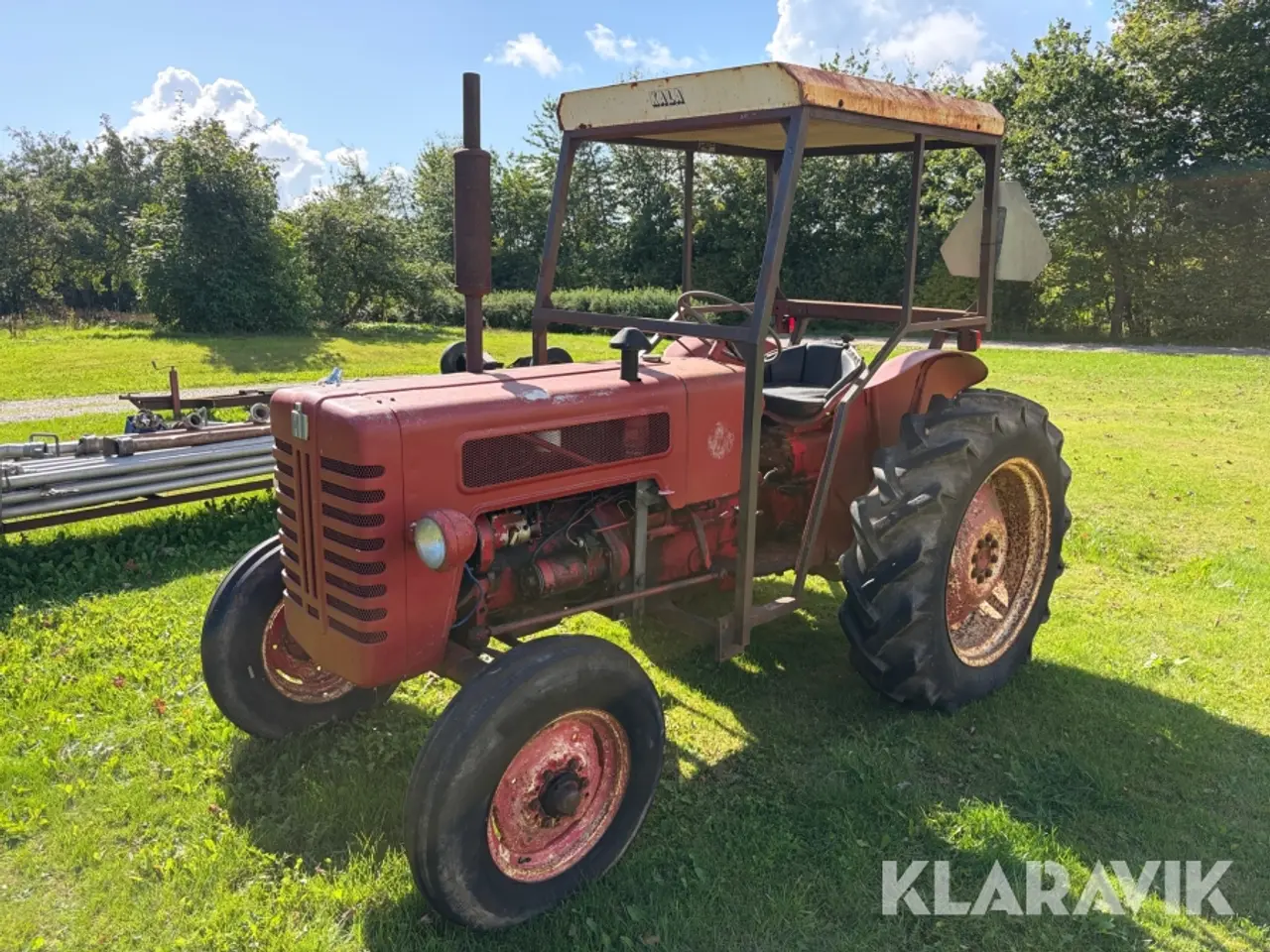 Billede 1 - Veterantraktor IH B 275 Diesel