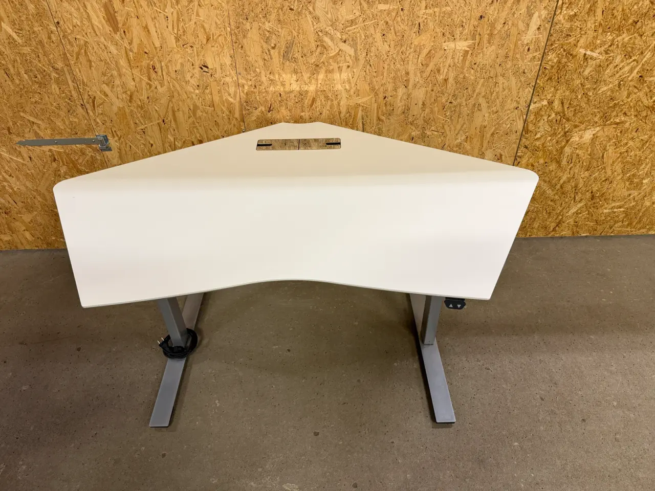 Billede 2 - Hævesænkebord kr. 500,- pr stk.