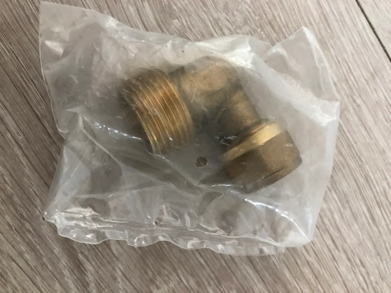 Billede 3 - 6 stk. HELT NYE messing vinkelkoblinger / fittings