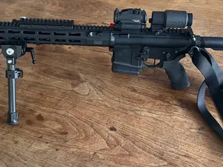 Sig Sauer 308 halv auto 