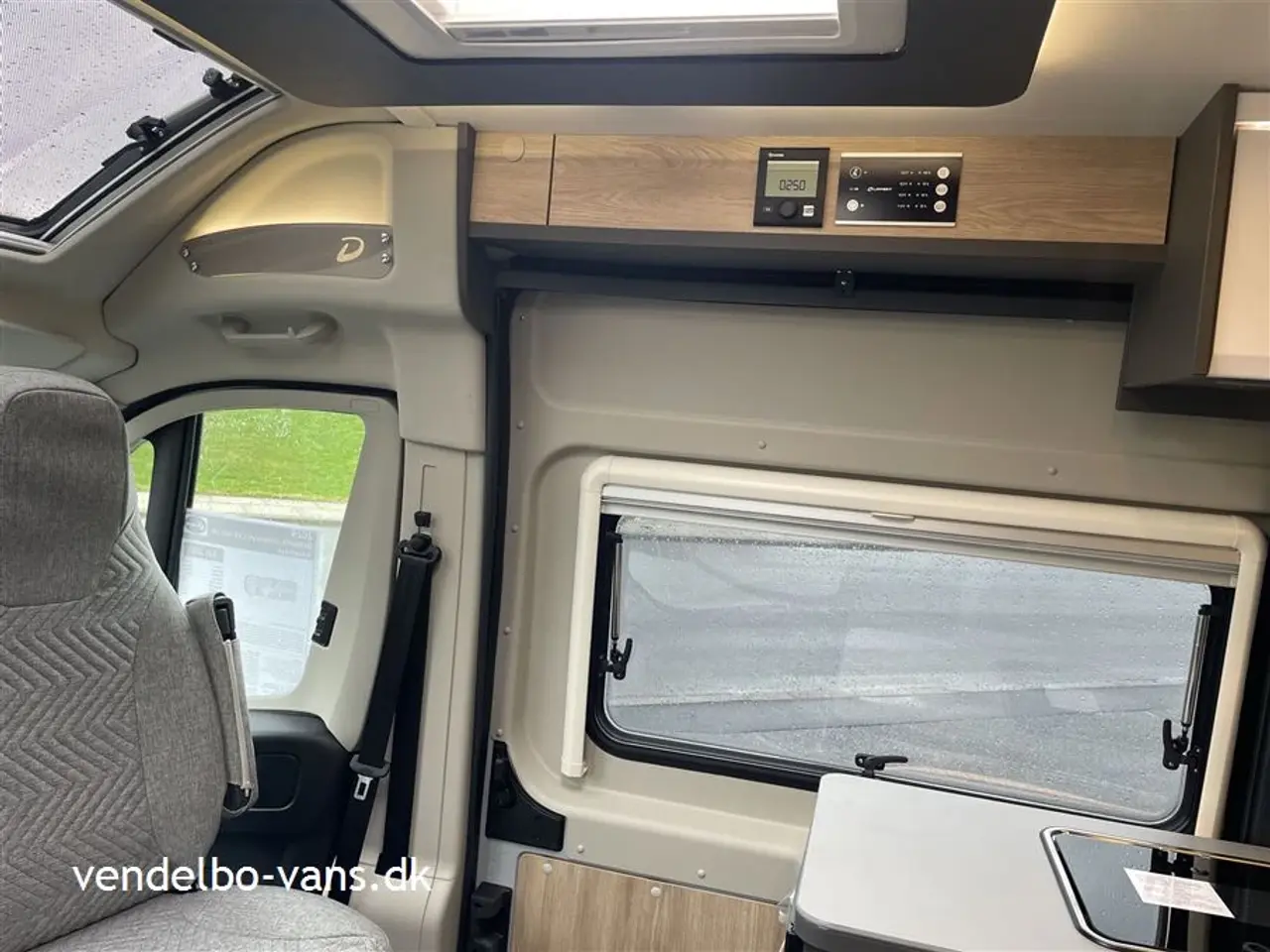 Billede 24 - 2024 - Dethleffs Globetrail CVD 600 ER Advantage   Korteste model med enkeltsenge - årets CamperVan 2024