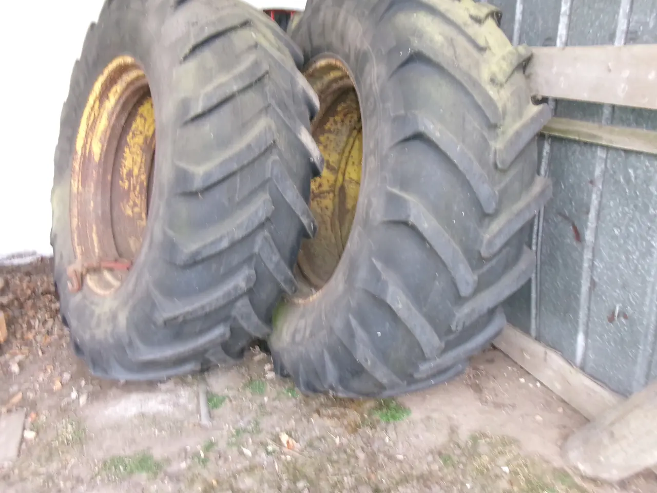 Billede 2 - tvillinghjul Michelin 20.8+38 " til traktor