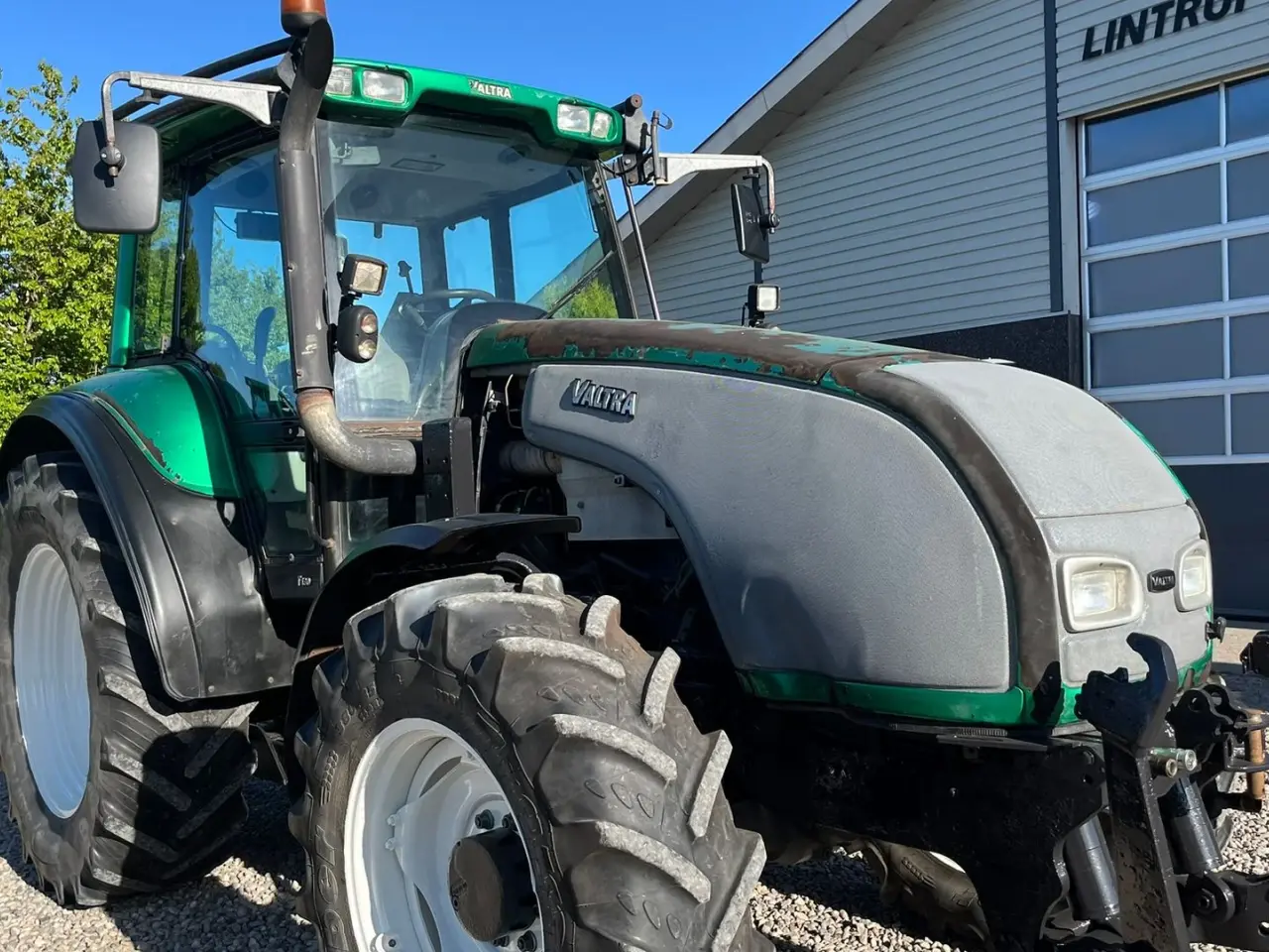 Billede 16 - Valtra T130 med 3.5ton frontlift