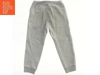 Grå sweatpants med lynlåslommer fra Uniqlo (str. 116)