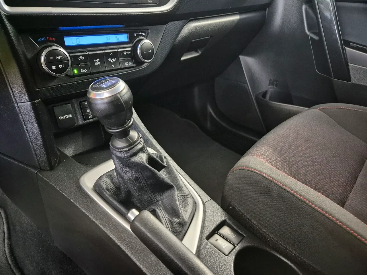 Billede 11 - Toyota Auris 2,0 D-4D DPF T2 124HK 5d 6g