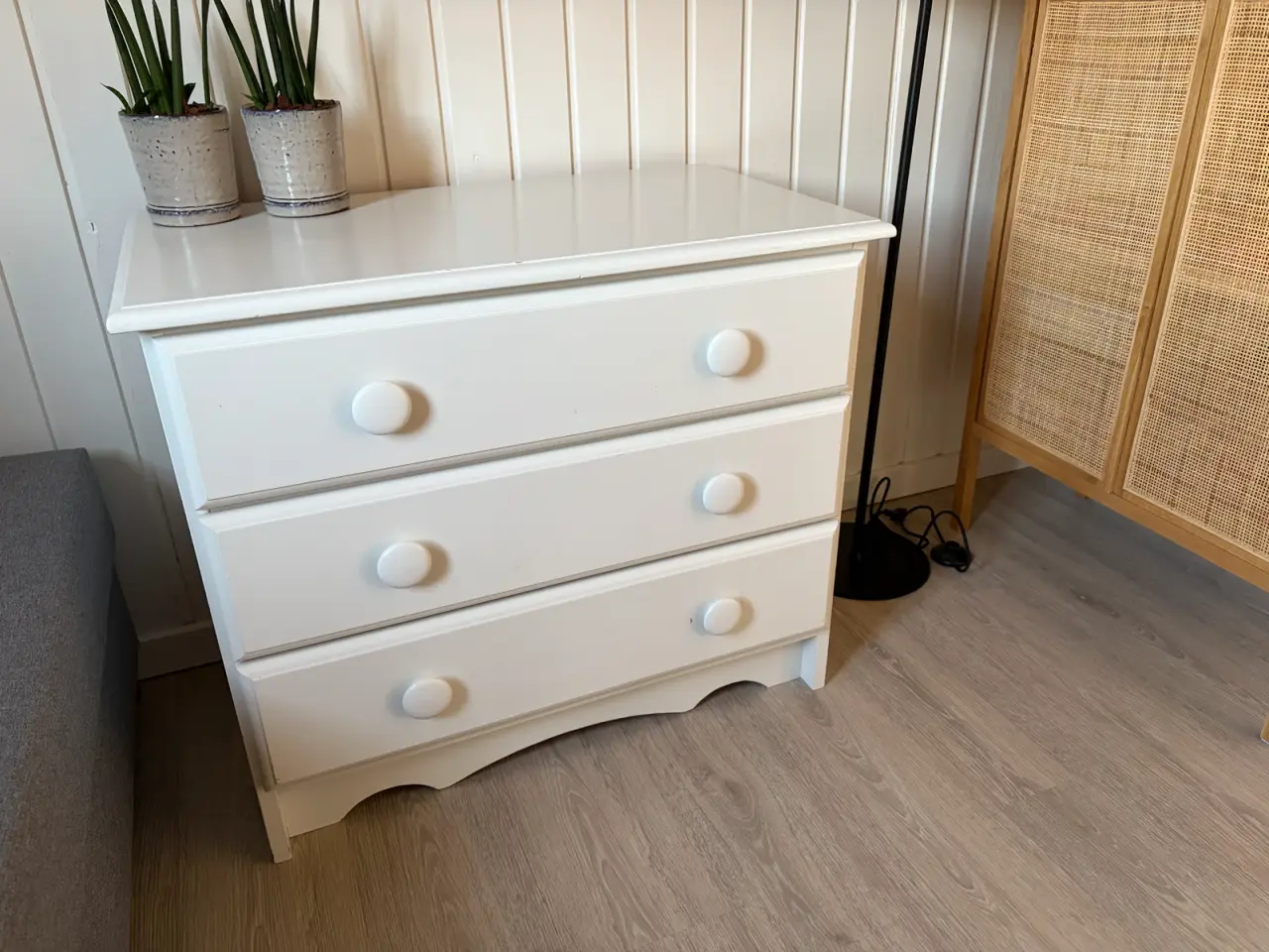 Billede 2 - Hvid kommode