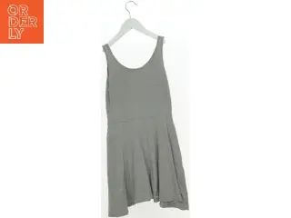 Kjole fra H&M (str. 152 cm)