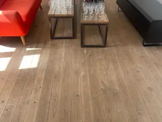 Hent hele rummet GRATIS!!! Sofa, sofabord, TV MØBE