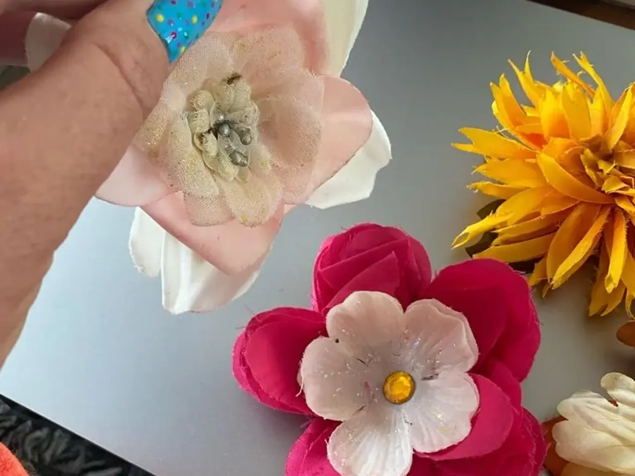 Billede 6 - Flotte hårspænder med blomster