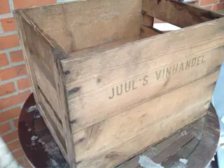 ((( Juul's Vinhandel trækasse ))) 