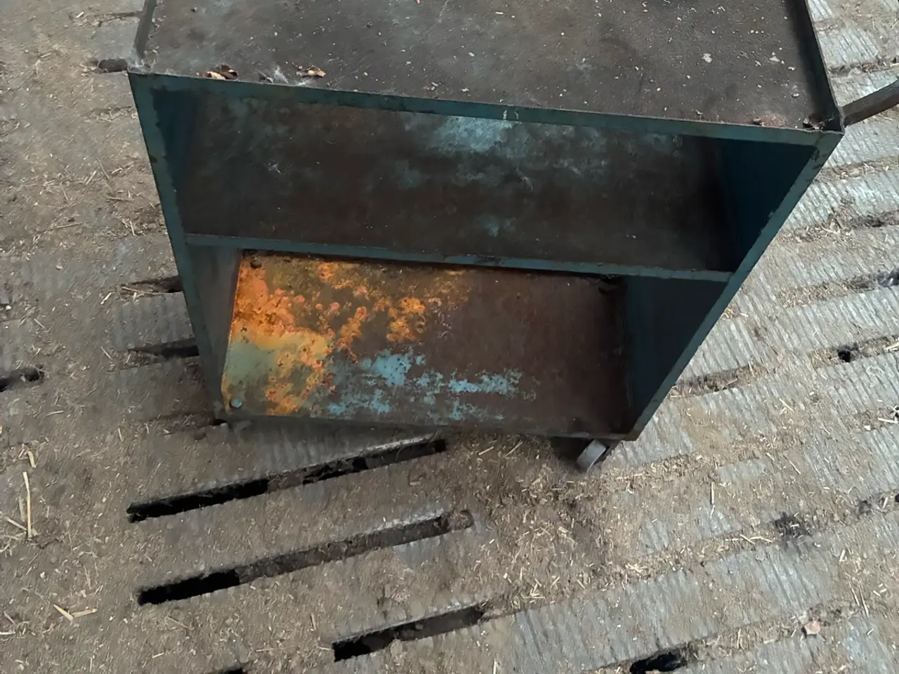 Billede 1 - Metal rullevogn med hjul