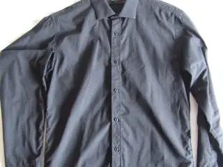 Skjorter fra Bertoni, Minimu, H&M