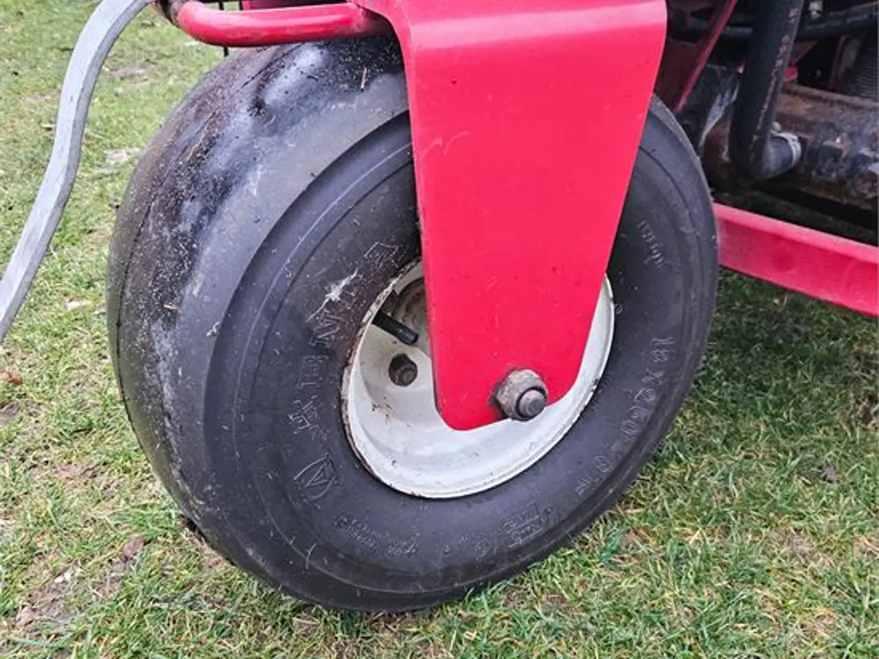 Billede 41 - Toro Greensmaster 3100 - Cylinder lawn mower - With 3 verticutter heads
