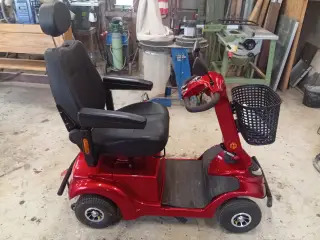 2024 4 hjulet scooter 