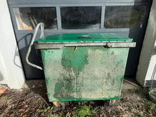Affaldscontainer 600 l med håndtag