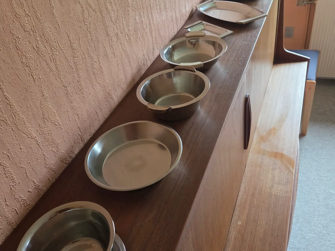 Billede 3 - Retro serveringssæt – 7 dele i rustfrit stål