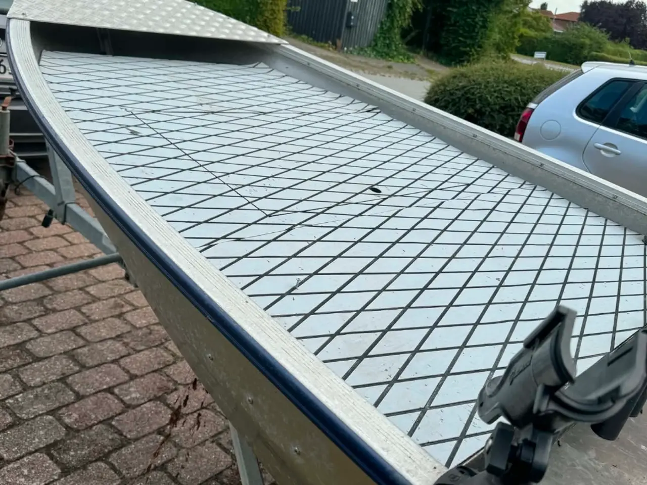 Billede 4 - Linder alu-jolle inkl. Frontmonteret og benzin