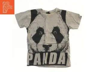 T-shirt med panda-motiv fra Kids Up (str. 104)