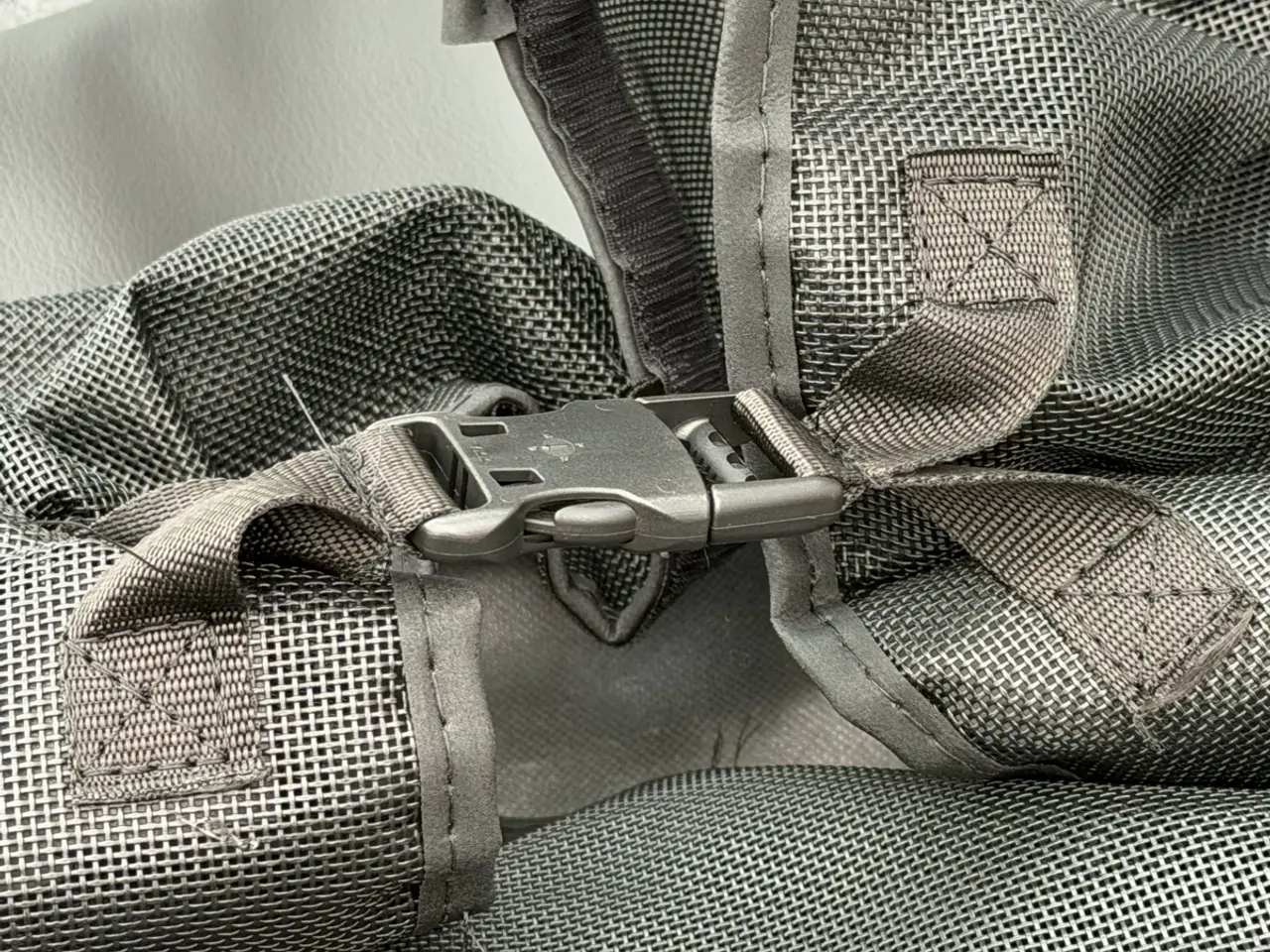 Billede 4 - Flot sort original Toyota taske til feks ladekabel