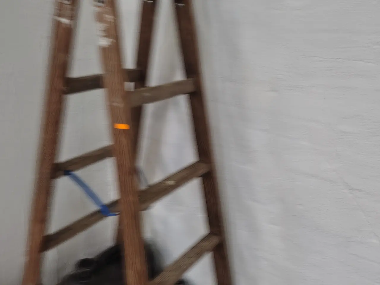 Billede 1 - Wienerstige, benzindunk mv.