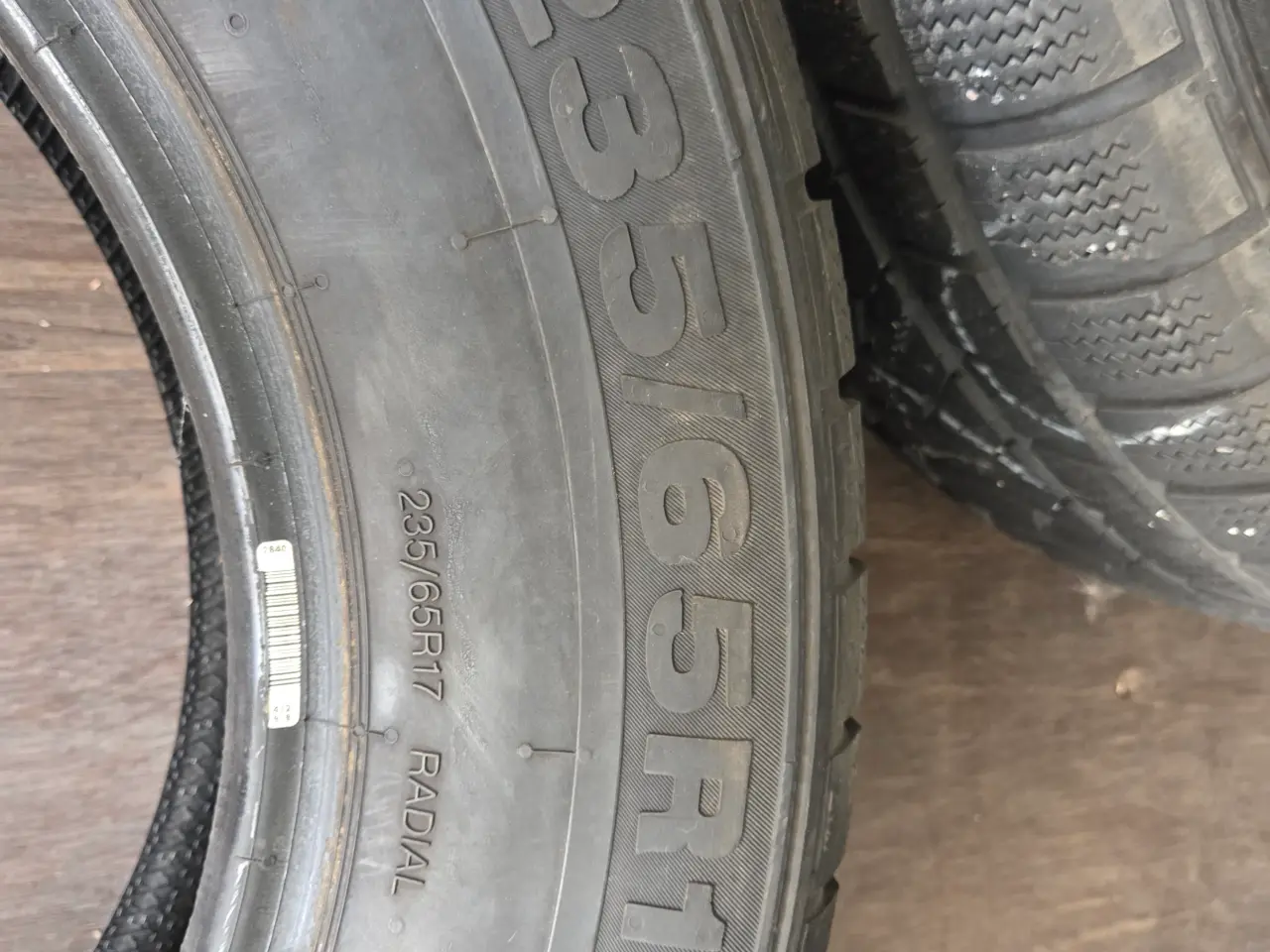 Billede 2 - 2 stk 235/65R17 Vinterdæk