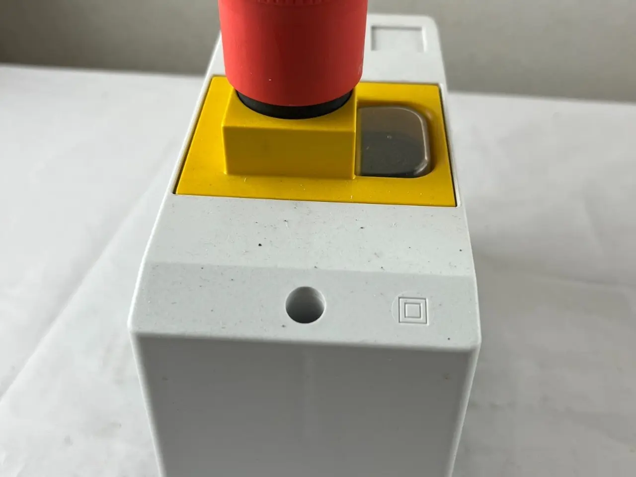 Billede 2 - Eaton CI-K2-PKZ0 Insulated kabinet med Red/Yellow