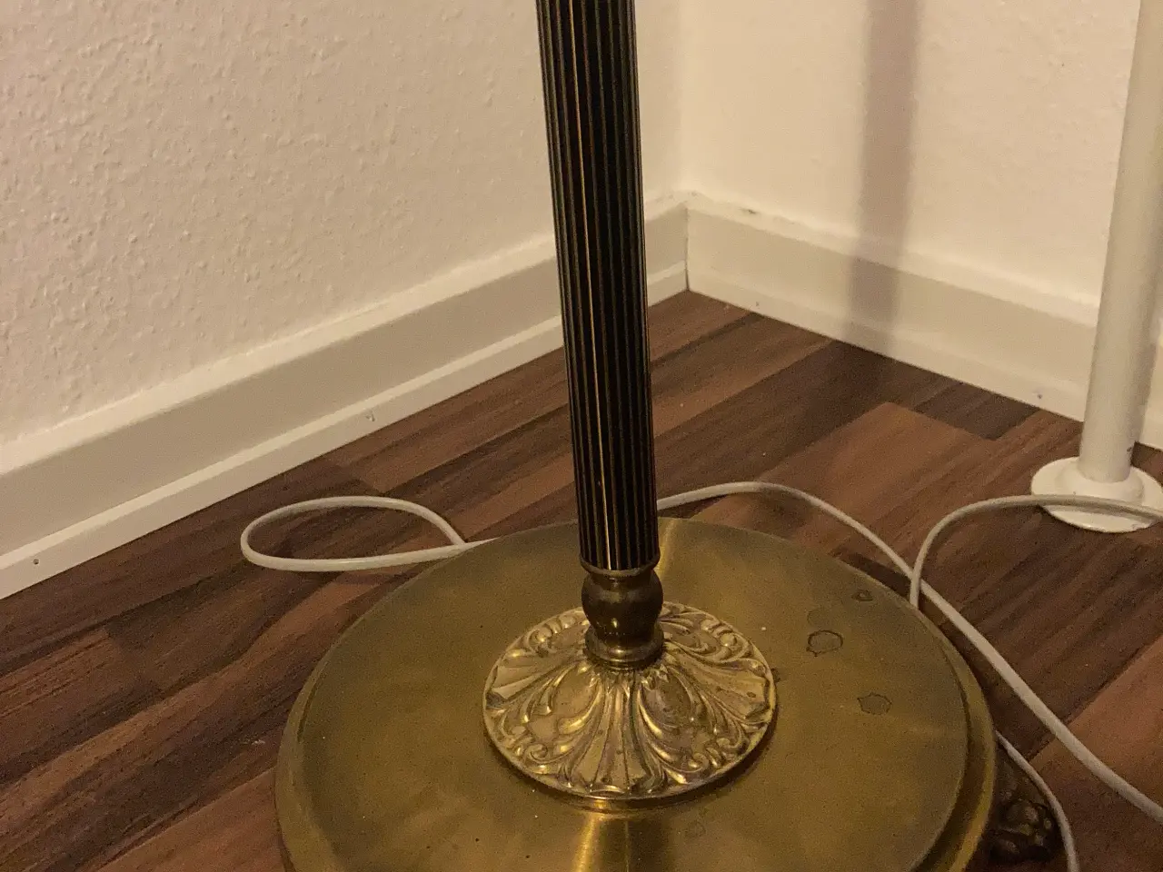 Billede 3 - Retro gulvlampe med med skærm