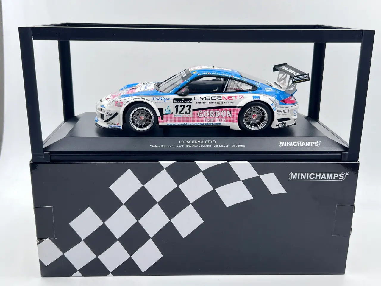 Billede 11 - 2011 Porsche 911 (997) GT3 R 299 af 750 stk. 1:18