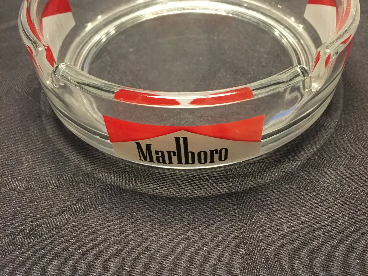 Billede 1 - Marlboro Askebæger