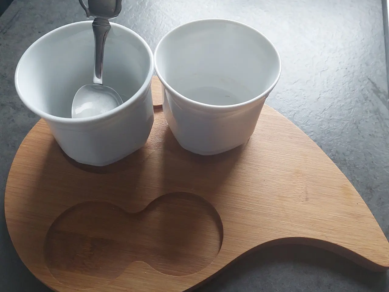 Billede 3 - sæt salt- og peberbøsser i hvid porcelæn