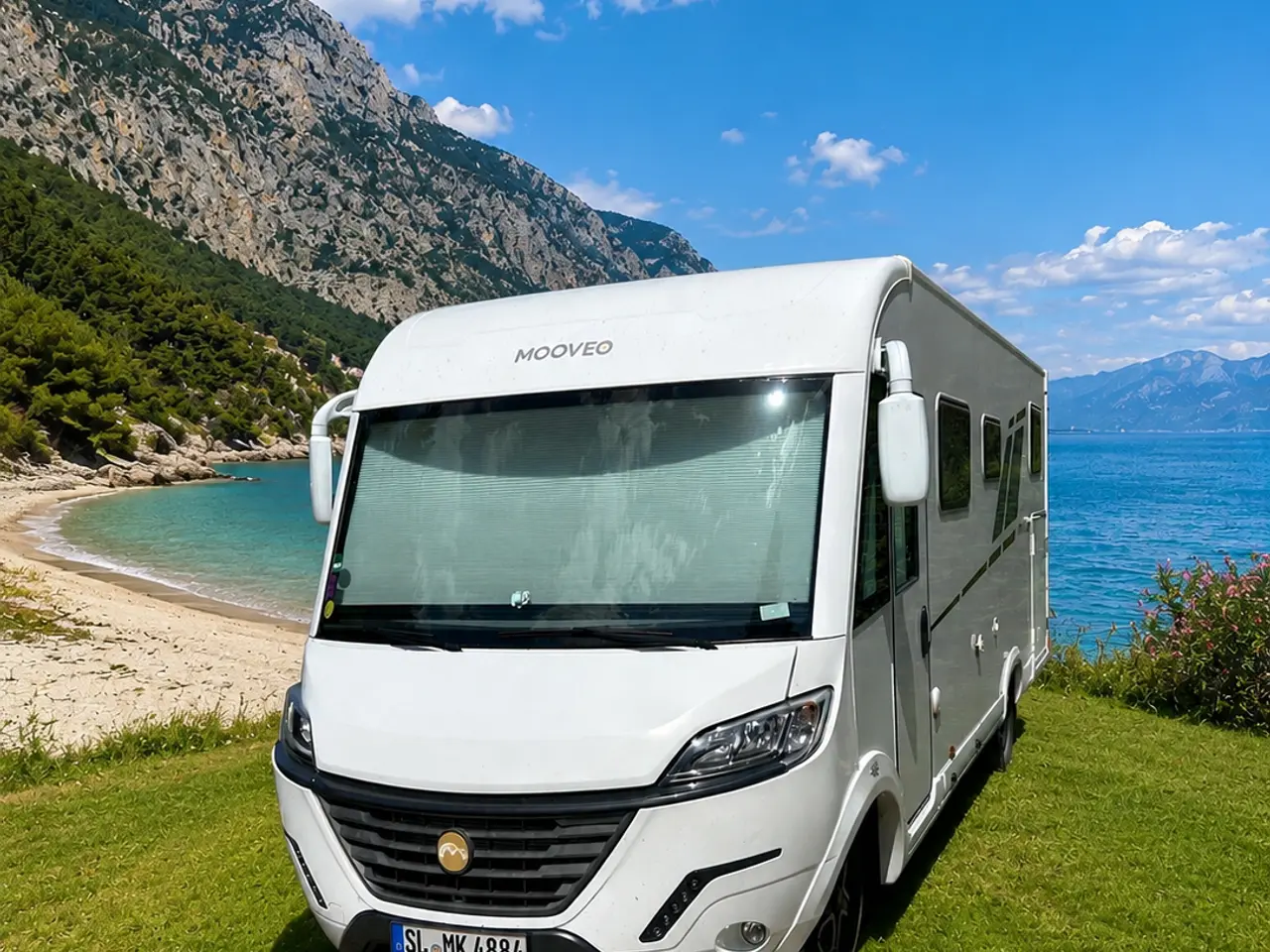 Billede 3 - Mooveo Int 74EBF Fuld integreret autocamper