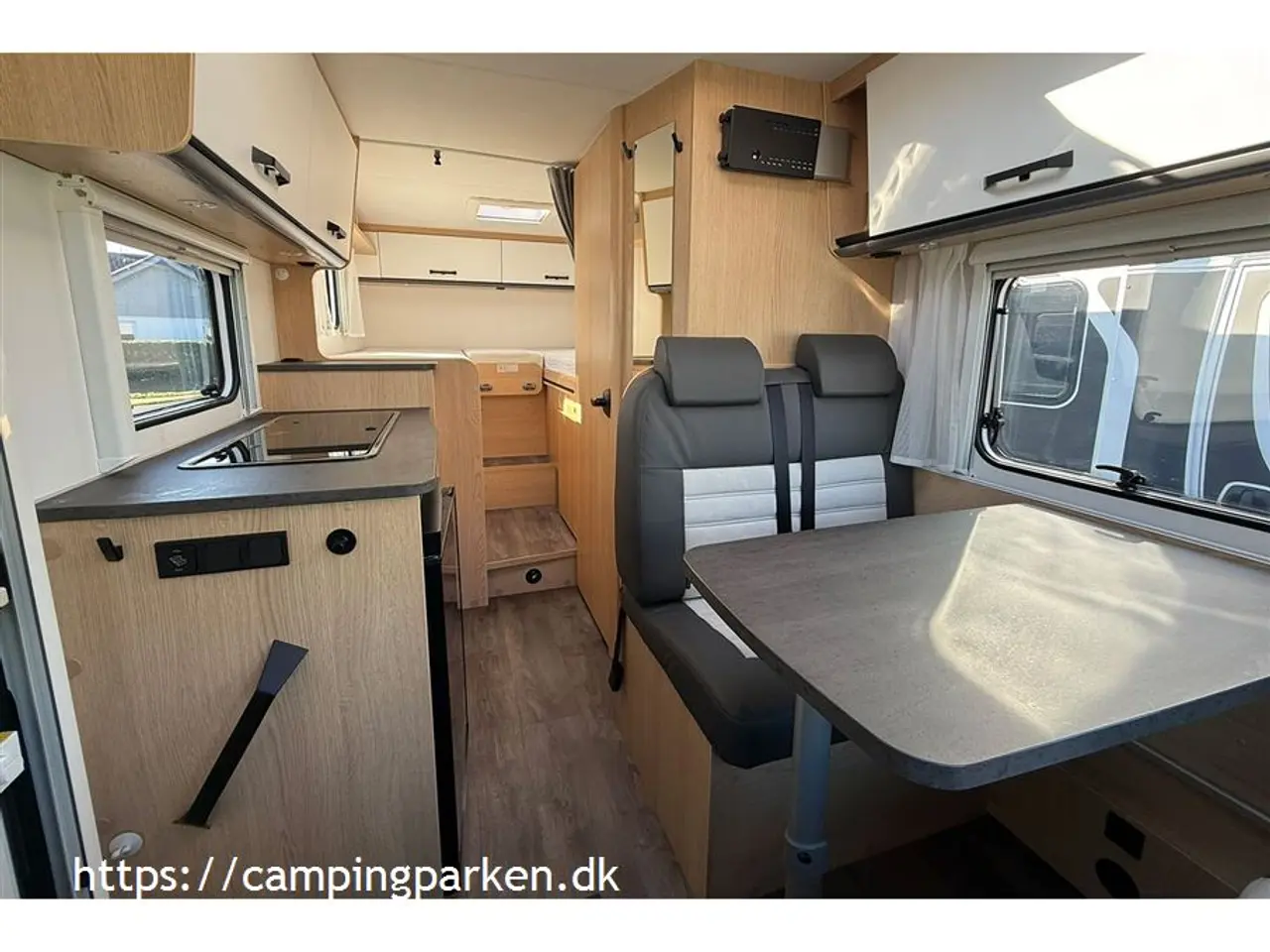 Billede 4 - 2024 - SunLight VAN V66 Adventure   Sunlights populære smalle Van med enkeltsenge og meget udstyr