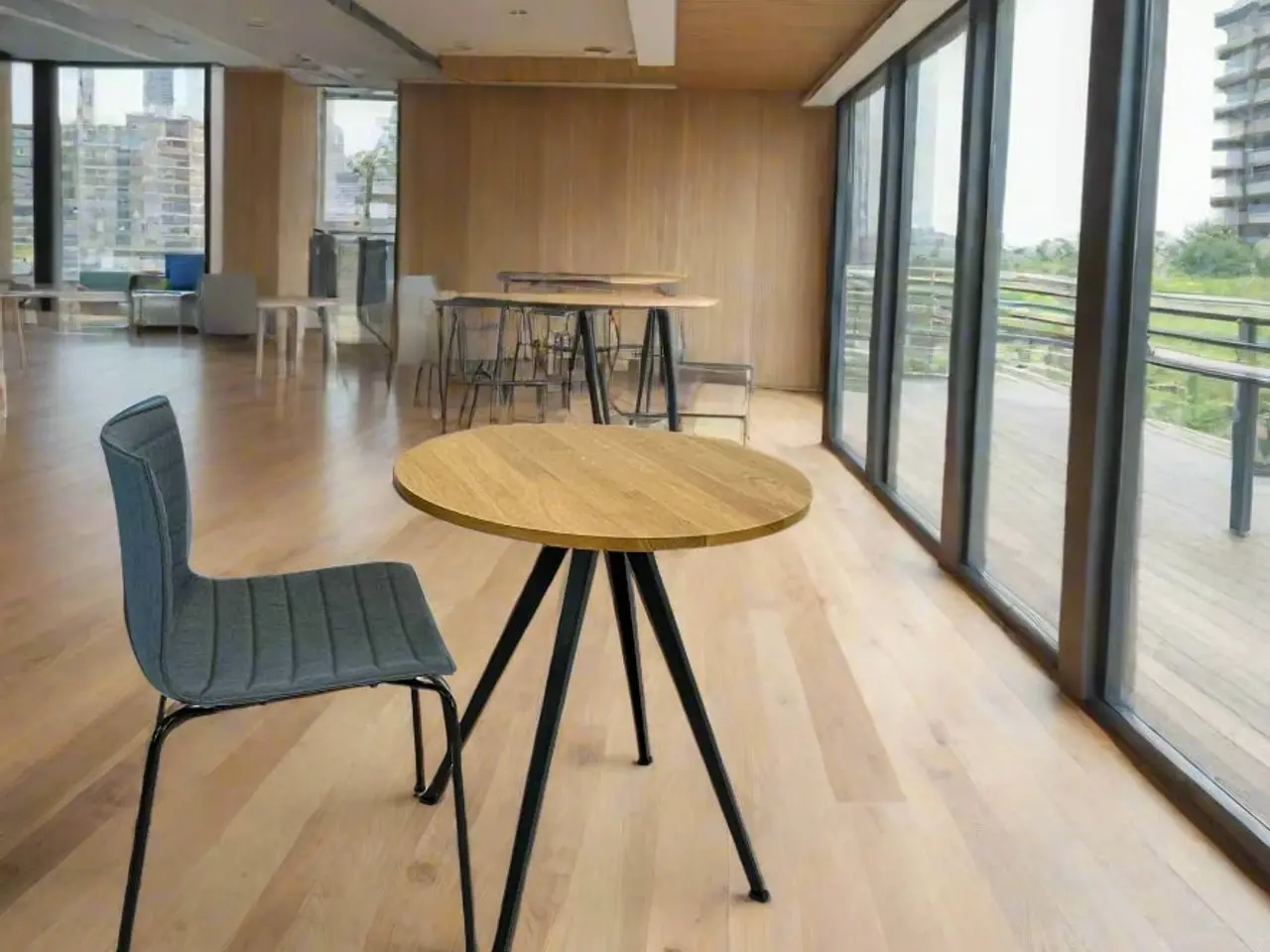 Billede 2 - HAY Pyramid Café Table 21 Bord – Træ med Sort Stel 70x70x74 cm