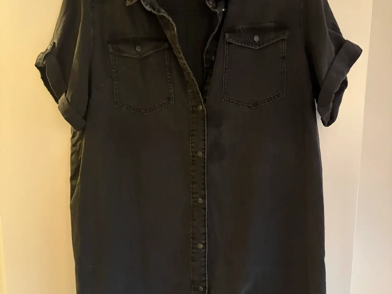 Billede 1 - Grå stonewashed cowboykjole i str. 46
