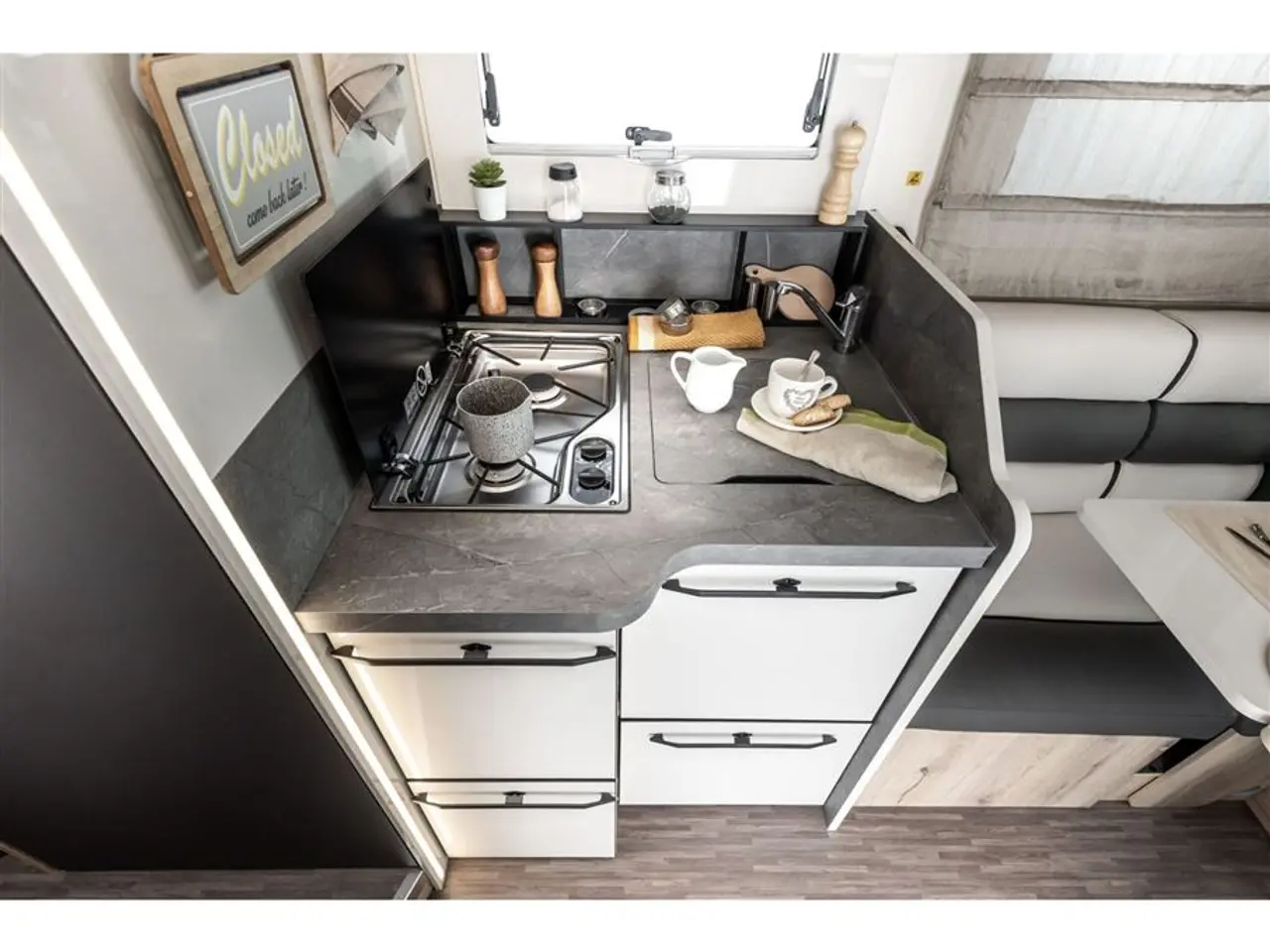 Billede 29 - 2026 - Elnagh T-Loft 582