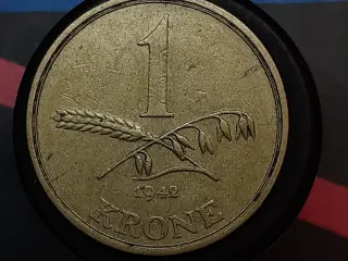 1 kr 1942