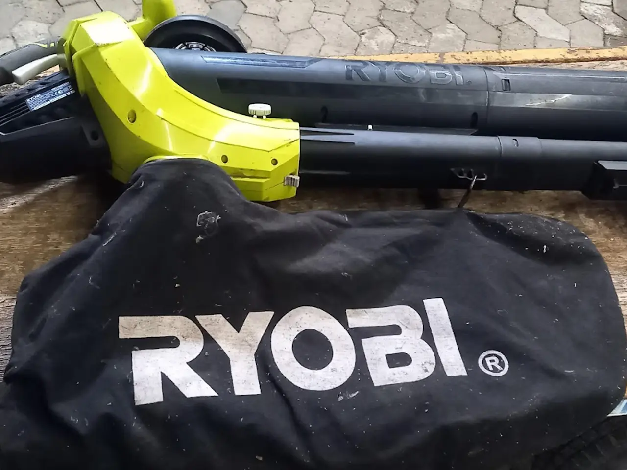 Billede 3 - Ryobi elektrisk løvblæser