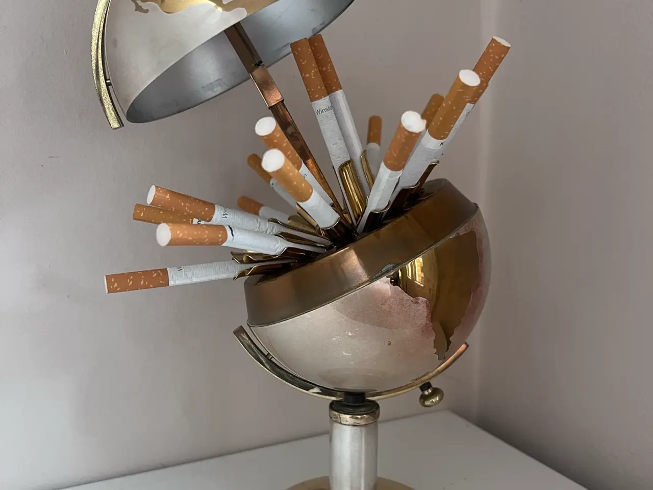 Billede 5 - Smuk vintage cigaretholder globus fra 50’erne