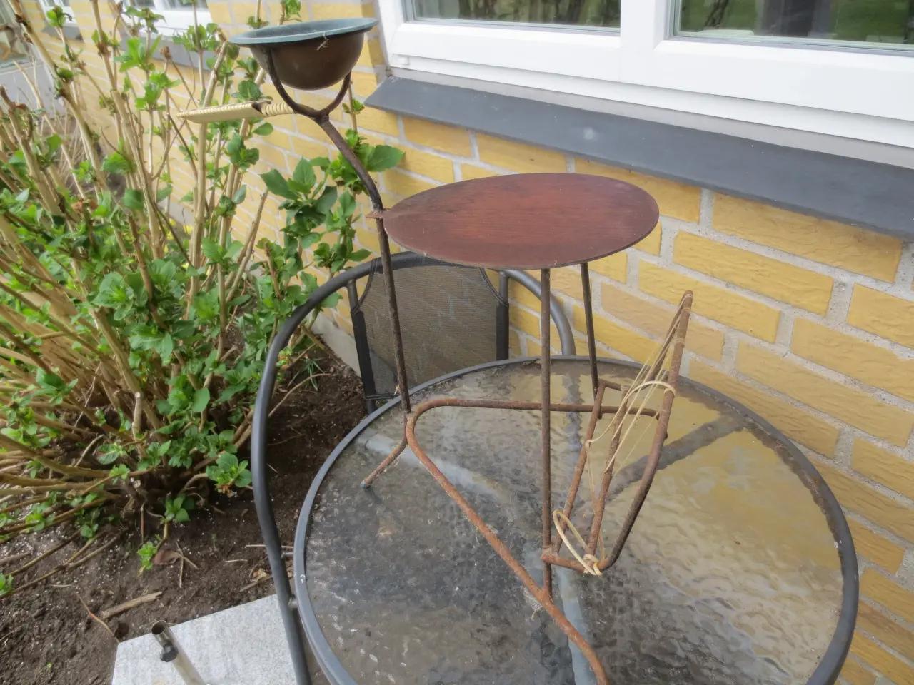 Billede 1 - 1 stk Retro Avisholder Med TEAK plade