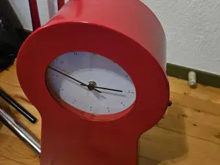 Rødt Ikea ur