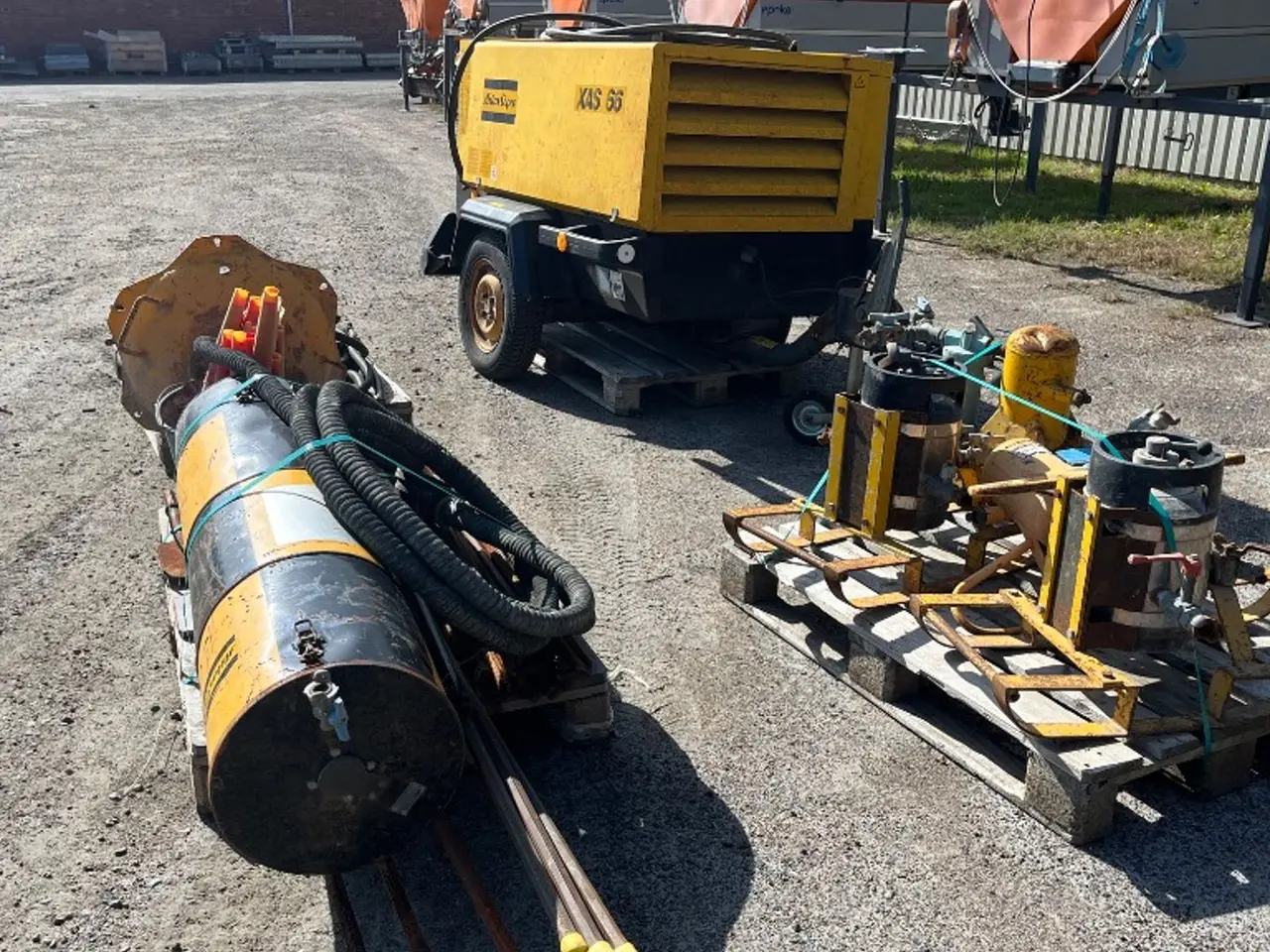 Billede 4 - Atlas Copco XAS 66 Med meget udstyr.