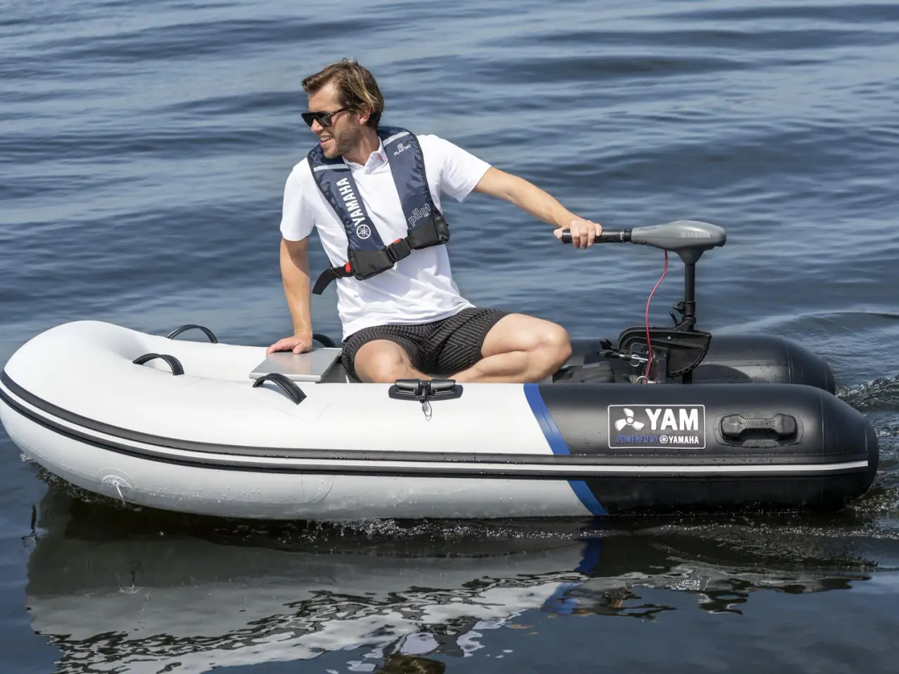 Billede 1 - Yamaha M-18 El-motor 12V
