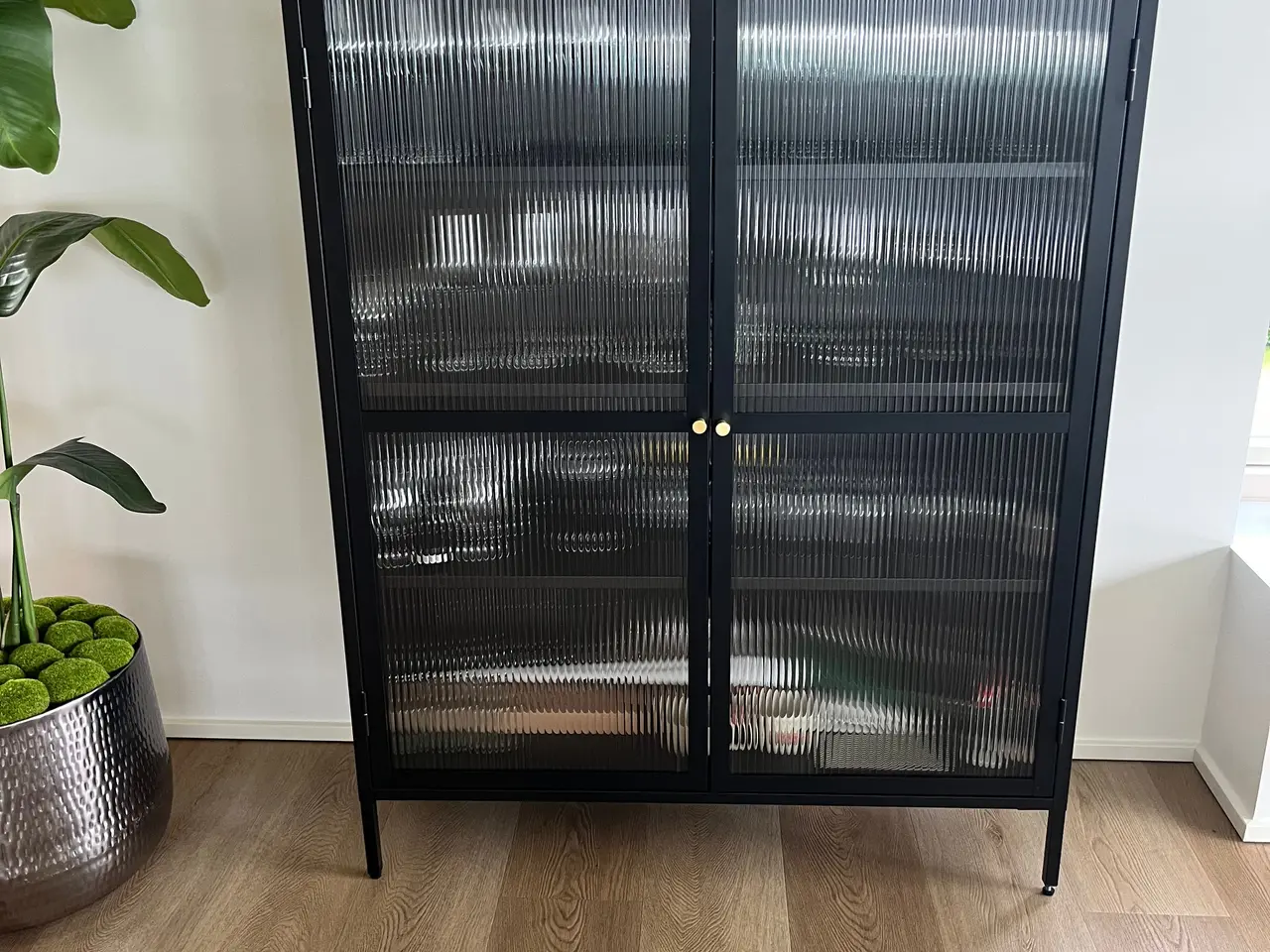 Billede 1 - BRONCO, VITRINESKAB, SORT, GLAS (H: 140 X B: 111 C