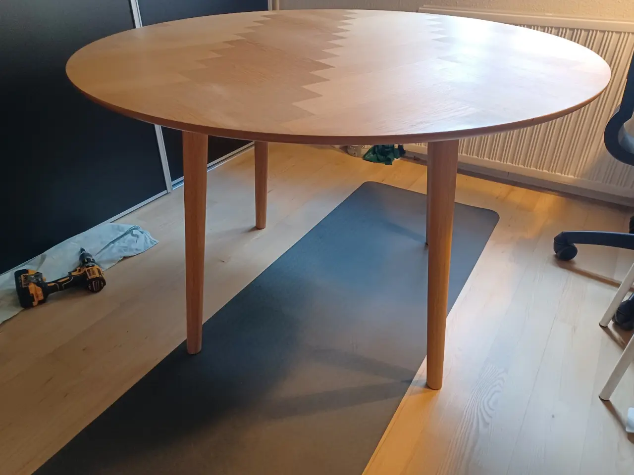 Billede 1 - Spisebord egefiner sildeben