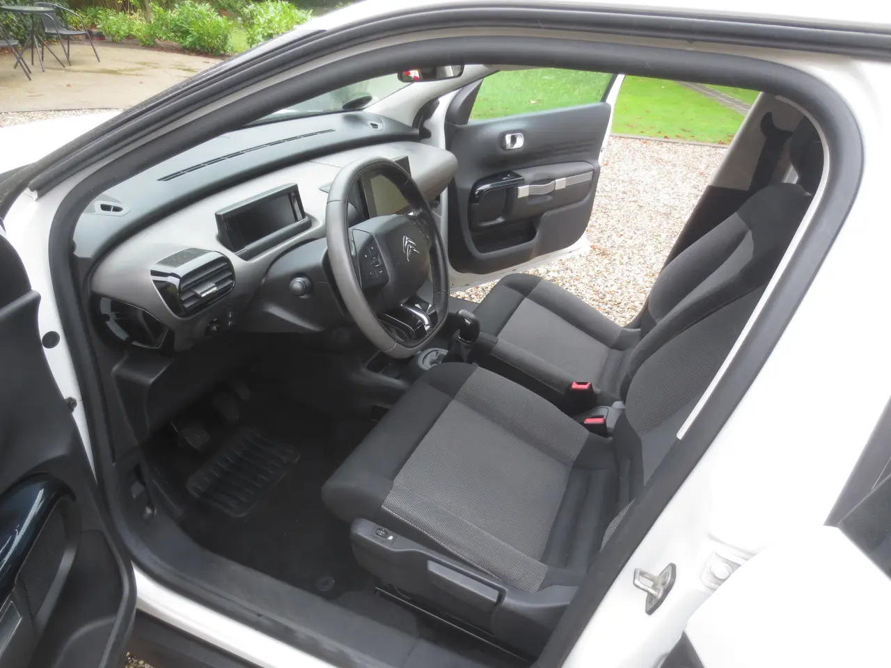Billede 17 - Citroen C 4 Cactus 1.2 i Turbo År 15. 